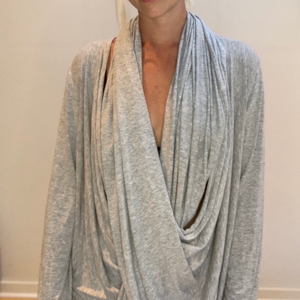 NORMA KAMALI Grey Sweater/Wrap